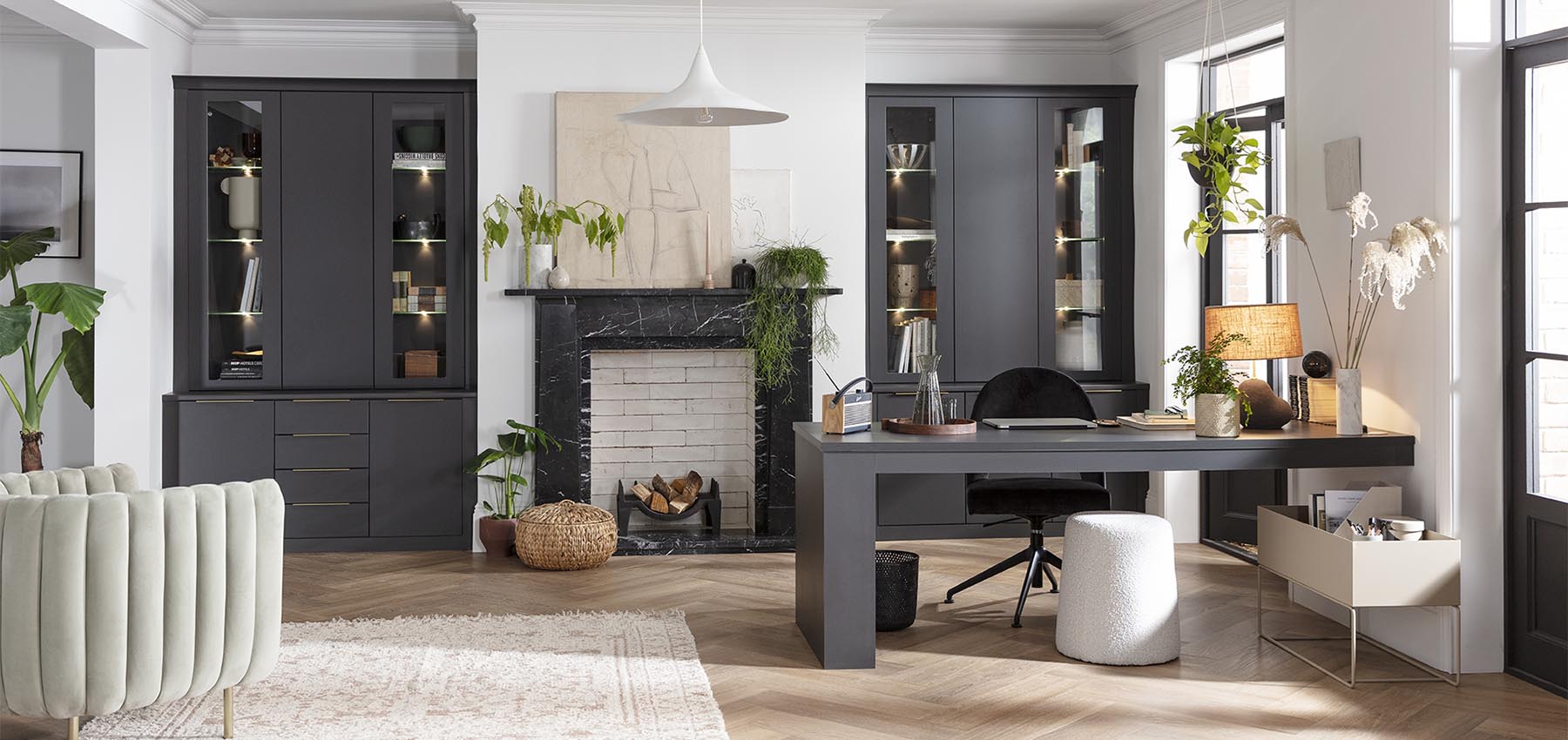 Multi-task Home Office Space