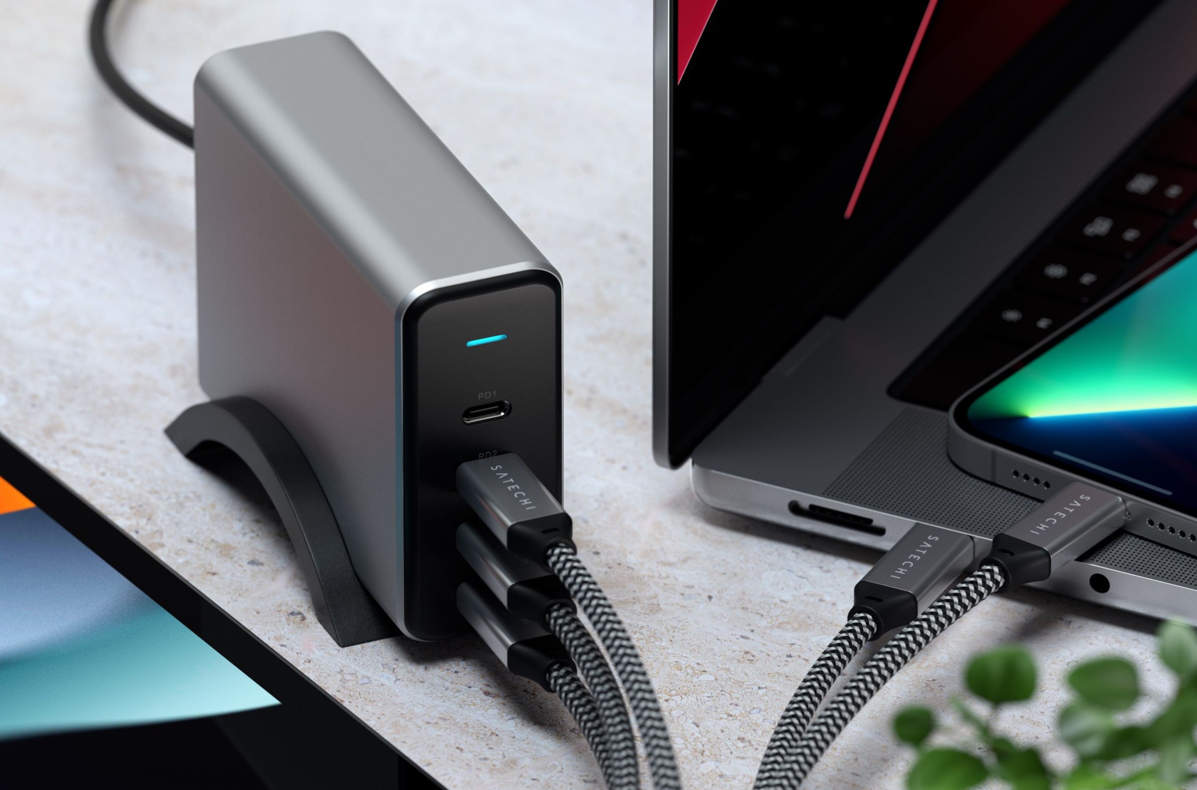Satechi 165W USB-C 4-Port GaN Charger